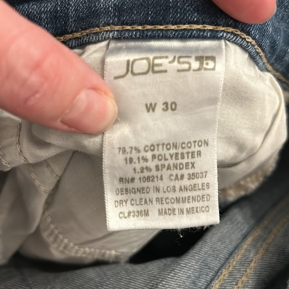 Joe’s Jeans denim shorts. Good used condition. No rips/holes. Size 30 - Picture 3 of 3